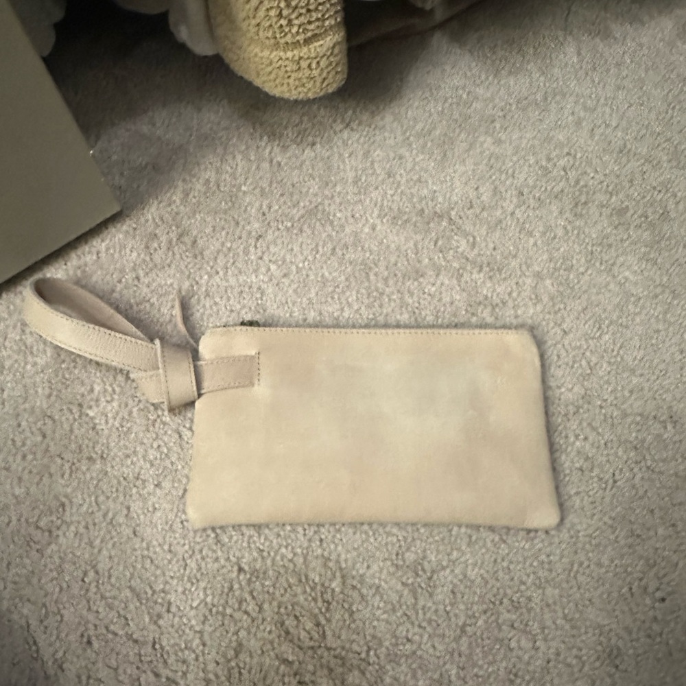 Able Clutch - image 2